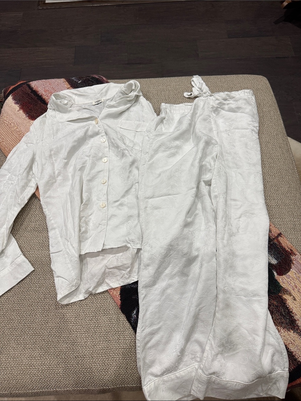 Women's White Button-Front Pajama Set with Subtle Jacquard